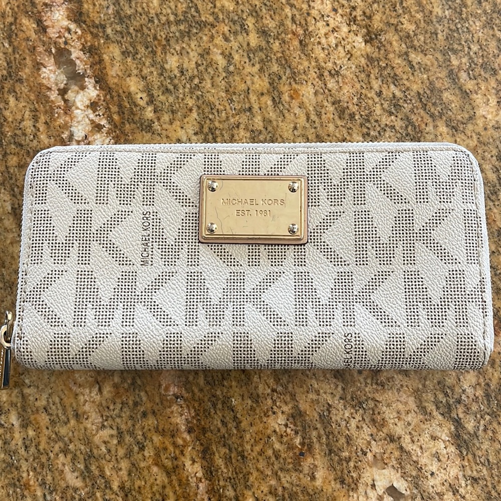 Michael Kors wallet